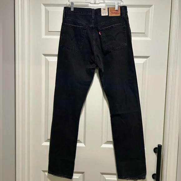 Levi's 501 Orginal Fit NWT 30x32 - Picture 3 of 7